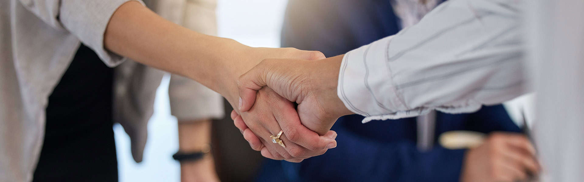 People shaking hands / shutterstock.com