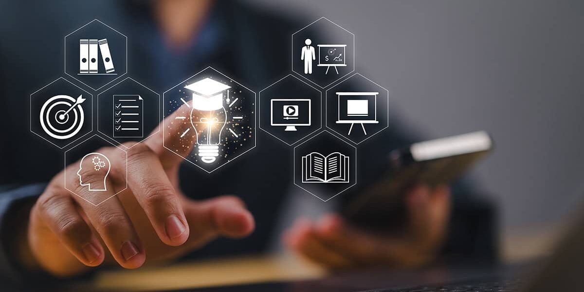 shutterstock_2480344323 - social E-learning / Shutterstock.com