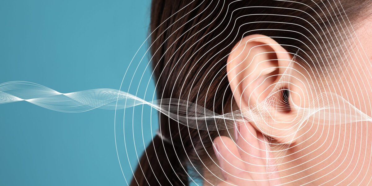 Hearing,Loss,Concept.,Woman,And,Sound,Waves,Illustration,On,Light