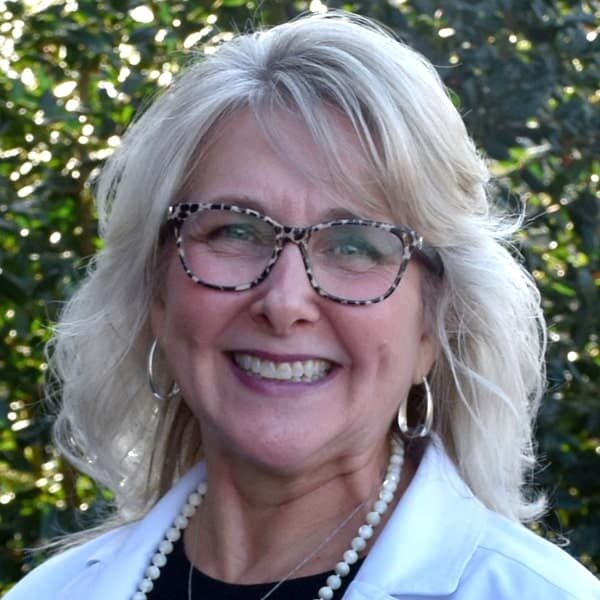 AAAF25-Website-Headshots-Honors_and_Awards-Sjoblad_Stephanie-min