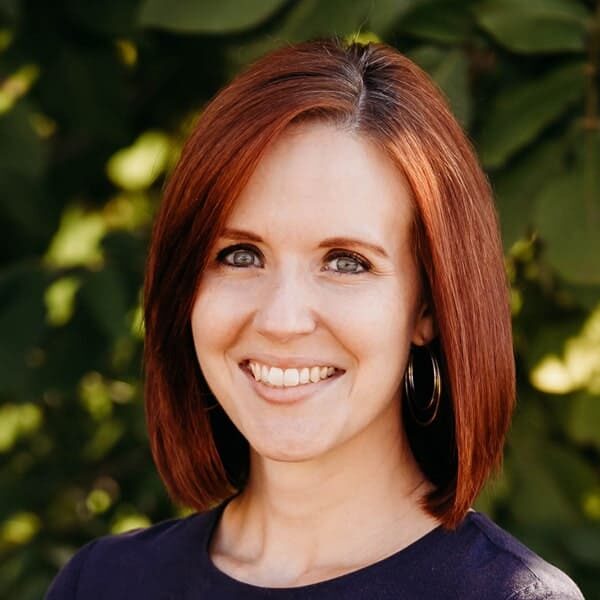 AT 371-Website-Headshots-Author-F2-Alison_Peak-min