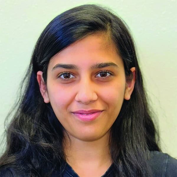 Anushka-Jain / Headshot